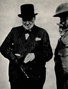 Vyzkoušení samopalu, 1940, 1945. od Unbekannt