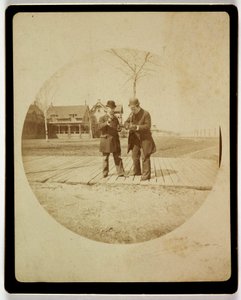„Dva muži na promenádě“, verze 1890 od Unbekannt