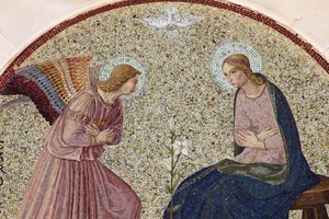 Mozaika tympanonu zobrazující Zvěstování v Madonna della Scala Benediktinské opatství, Noci, Apulie, Noci, Itálie od Unbekannt
