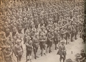Vojáci Spojených států na přehlídce před svým pochodem Londýnem 15. srpna 1917, kdy byli od Unbekannt