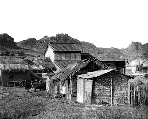 Vesnické chatrče v Koreji, 1900 od Unbekannt
