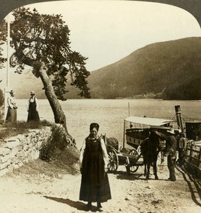 Když jezerní parník zastavuje na molu Tinoset - pohled přes Tinsjo na kopce, Norsko, c1905. od Unbekannt