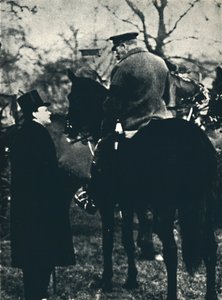 S králem Jiřím V. na vojenských cvičeních, 1913, 1945. od Unbekannt