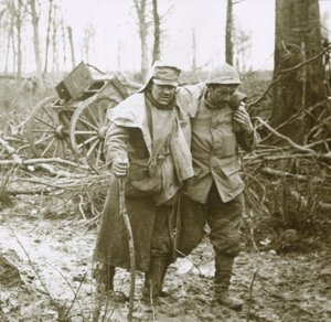 Zraněný voják, Verdun, severní Francie, 1916 od Unbekannt