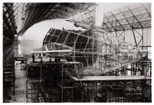 Zeppelin LZ 126 ve výstavbě, Friedrichshafen, Německo, 1924 1933 od Unbekannt
