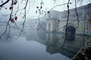 Most přes jezero, Blenheim Palace, Oxfordshire, postavený c.1705-24 století od Unbekannt Unbekannt