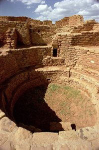 Vchod do Kiva, postaveného cca 11.-14. století (foto) (viz také 229600) od Unbekannt Unbekannt