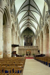 Interiér hlavní lodi, Gloucesterská katedrála, Gloucestershire, počátek 12. století od Unbekannt Unbekannt