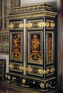 Skříň s intarziemi, od Andre Charles Boulle (1642-1732), Paříž, konec 17. století (eben a bronz) od Unbekannt