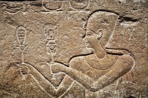 Caesarion dává obětiny Horovi a Isis, detail, polovina 1. století před naším letopočtem od Unbekannter Künstler