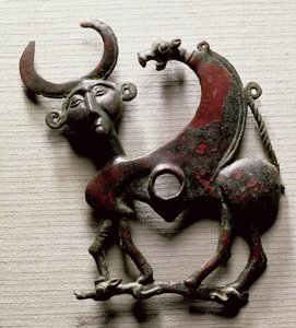 Tvář koňského udidla v podobě zvířete s lidskou hlavou, z Luristánu, západní Írán, cca 800-700 př. n. l. (bronz) od Unbekannt