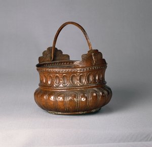 Gadrooned povodí. od Benjamin Baud