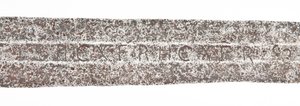 Pozdně středověký široký meč s dřívější vikingskou čepelí a se zbraněmi rodiny De Bohunů, hrabat z Herefordu a Essexu, 11. - 14. století od Unbekannt