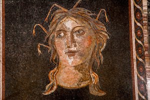 Meeresgöttin (3. Jahrhundert, Mosaik) von 