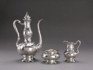 Hammered Coffee Service: Coffee Pot, c.1900-1910 od Unbekannt