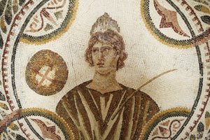 Mozaika: jedna z devíti múz. Polymnia: náboženská a řečnická píseň (detail). III AD/Musee d