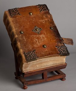 Farní muzeum. Misál v latině. ZAVŘENO. Rytiny od Joachima Ballestera. Papír a kůže. 18. století. od Unbekannt