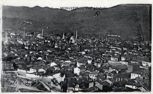 Srbsko, Monastir: celkový pohled na město, Monastir se nazývá desormais Bitola a nachází se v Makedoinu - Pohlednice 1914-1918 od William M. Timlin