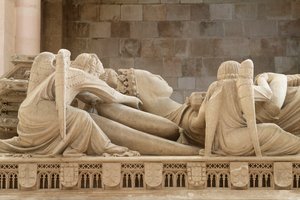 Hrobka Ines de Castro (1320-1355), klášter Alcobado, Portugalsko