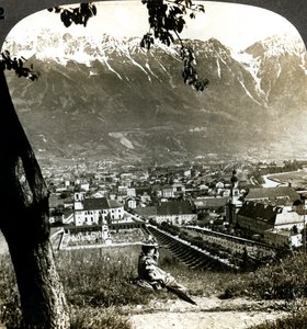Innsbruck a Bavorské Alpy, Tyrolsko, Rakousko. od Underwood and Underwood