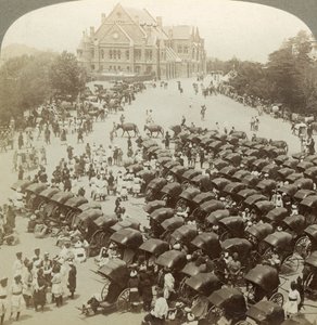 Rickshaws before Christ Church, Simla, Indie, 26. června 1902. od Underwood and Underwood