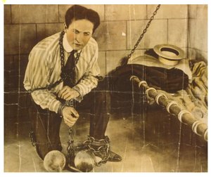 Harry Houdini kolem roku 1898 (sépiová fotografie) od Unknown