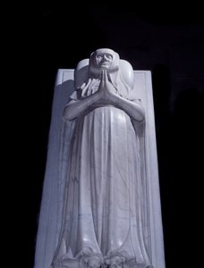 Ležení řádové sestry Blanche de France (1313-1358). Socha hrobky z roku 1393. Bazilika Saint Denis. Svatý Denis od Unknown artist