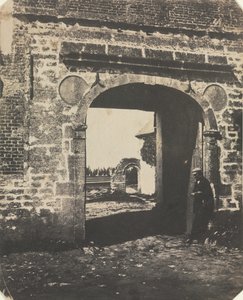 Arch v Farmyard, Swansea od Unknown artist