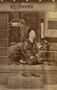 [Klečící Japonka] od Unknown artist