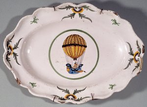 Talíř ve fajánsovém dekoru znázorňující výstup v balónu. Soukromá sbírka z 18. století od Unknown artist