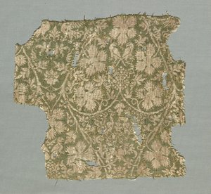Hedvábný fragment s rolováním vinné révy, hroznovými listy, hrozny a ptáky od Unknown artist