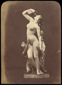 [Socha ženy a satyra] od Unknown artist