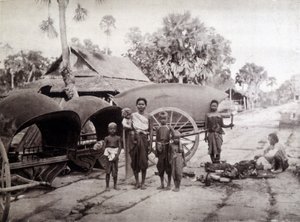 Kambodžané na Angkor Vat Road od Unknown photographer