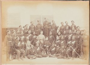 Ghurkhští poddůstojníci a střelci 4. Gurkha (střeleckého) pluku od Unknown photographer