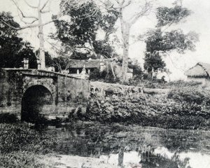 Hanoj, papírový most v roce 1883. od Unknown photographer