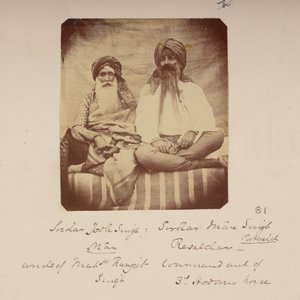 Starostové z rodného města Ranjita Singha: jeho strýc Jodh Singh Mann (vlevo) a Man Singh Vuraich, Gujranwala, asi 1860 (čb fotografie) od Unknown photographer