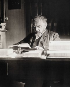 Henri Poincaré u svého pracovního stolu - Bibl. z Ecole Polytechnique od Unknown photographer