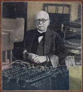 Portrét Edouarda Branlyho (1844-1940), fyzika (Portrét francouzského vynálezce, fyzika Edouarda Branlyho) Z "Le pelerin" květen 1934 Soukromá sbírka od Unknown photographer
