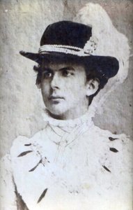 Portrét Ludvíka II. Bavorského (1845-1886) s kloboukem, Anonym. fotograf. Bavorská správa zemských paláců, zahrad a jezer od Unknown photographer