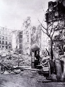 Velká díla Paříže: roh Rue Royal a Rue du Fbg St Antoine od Unknown photographer