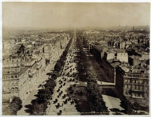 Pohled na Champs-Elysees z Arc de Triomphe, a.n.d. konec 19. století. od Unknown photographer