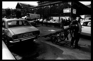 Les halles de Paris těsně před demolicí v srpnu 1971 (čb foto)