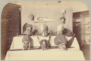 Pl. XIV. Masky atd.: Šalamounovy ostrovy