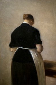 Studie stojící ženy, pohled zezadu