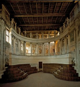 Renesanční architektura: pohled na olympijské divadlo (teatro olimpico) navržený architektem Vincenzem Scamozzim (1552-1616) 1588-1590 Sabbioneta, Itálie od Vincenzo Scamozzi