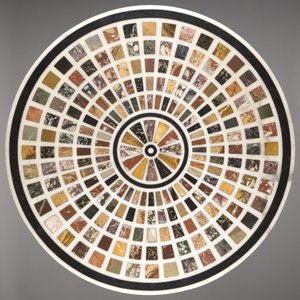 Neoklasický stůl se vzorovou mramorovou deskou (palisandr s úchyty ormolu, mosazné lišty a mramorová deska) od Voss Voss