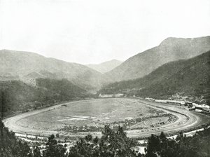 Závodní dráha z Morrisons Hill, Hong Kong, 1895. od W and S Ltd