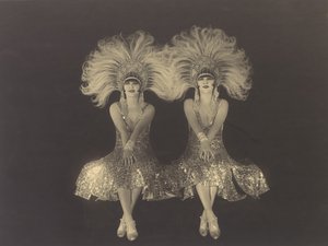 The Dolly Sisters, 20. léta 20. století.
