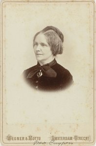 Portrét paní Cuypers od Wegner and Mottu