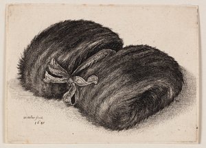 Tmavá kožešinová manžeta s mašlí od Wenceslaus Hollar